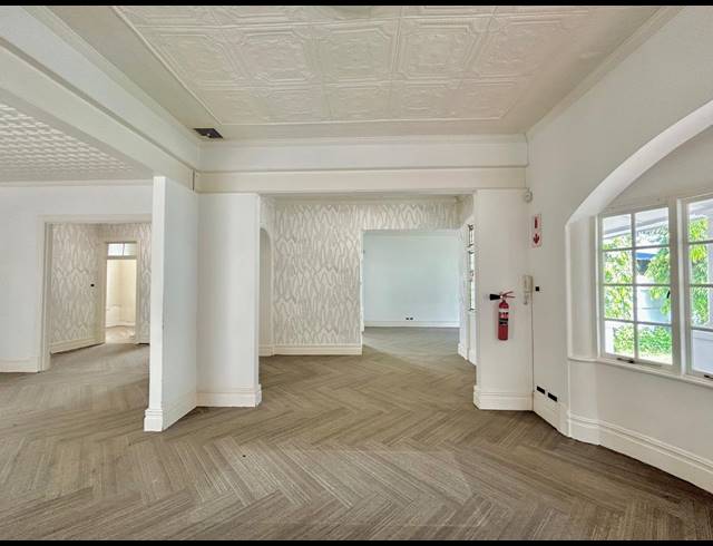 420M² OFFICE TO LET IN WINDERMERE